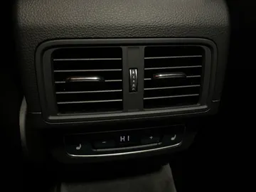 2021 Audi SQ5 - image 27