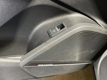 2021 Audi SQ5 - image 24