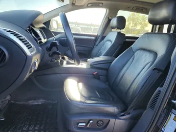 2015 Audi Q7 - image 9
