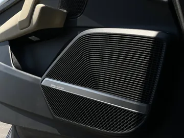 2020 Audi Q5 - image 24