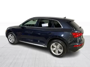 2019 Audi Q5 - image 11