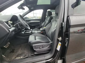 2023 Audi Q5 - image 4