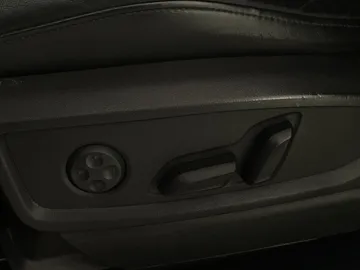 2022 Audi Q5 - image 26