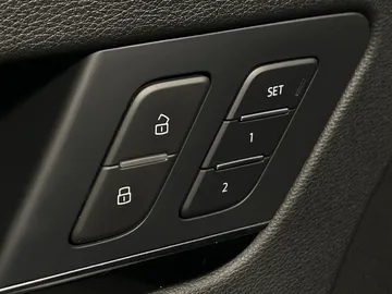 2022 Audi Q5 - image 17