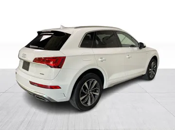 2022 Audi Q5 - image 8