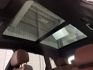 2022 Audi Q5 - image 11