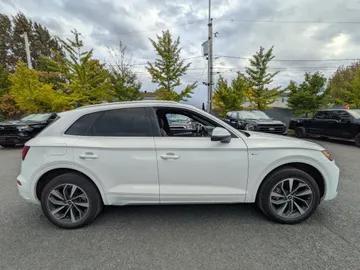 2022 Audi Q5 - image 4