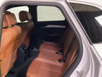 2022 Audi Q5 - image 12