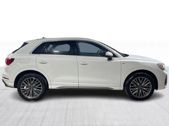 2022 Audi Q3