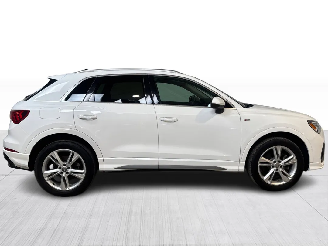 2020 Audi Q3 — photo 2