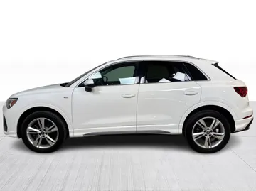 2020 Audi Q3 - image 10