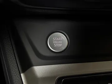 2020 Audi Q3 - image 22