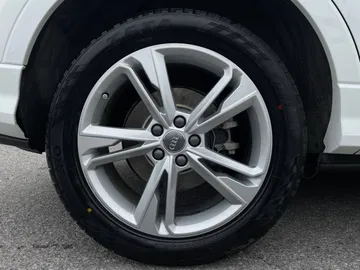 2021 Audi Q3 - image 7