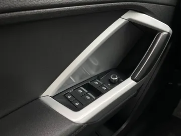 2021 Audi Q3 - image 23