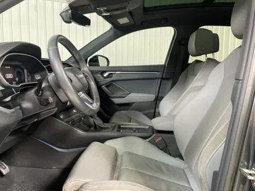 2022 Audi Q3 - image 3
