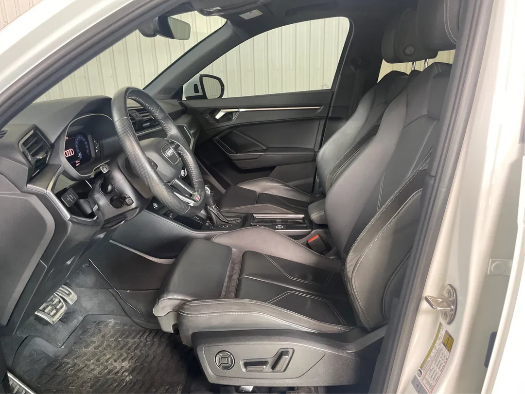 2020 Audi Q3 — photo 3