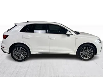 2020 Audi Q3 - image 2