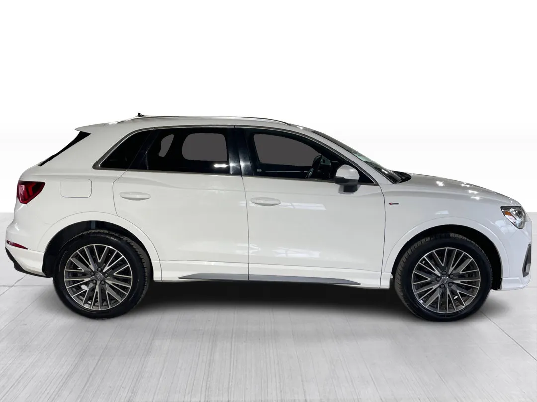 2020 Audi Q3 — photo 2