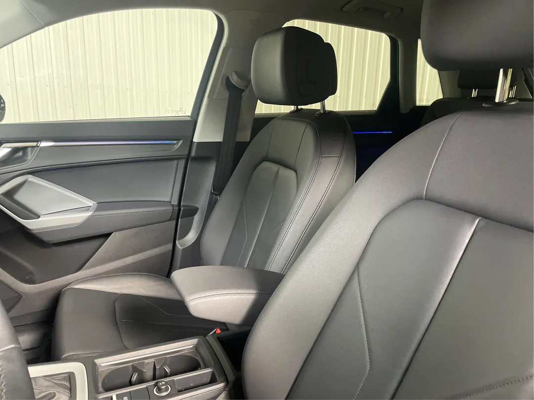 2023 Audi Q3 — photo 3