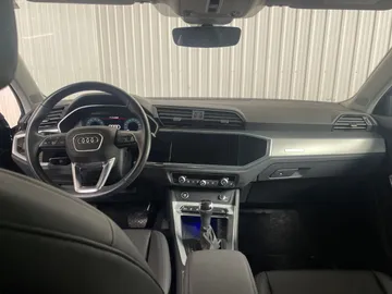 2023 Audi Q3 - image 4