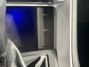 2023 Audi Q3 - image 31
