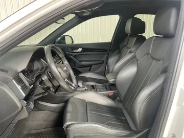 2020 Audi Q5 - image 3