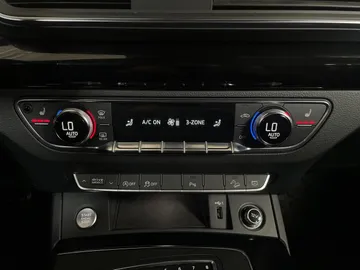 2020 Audi Q5 - image 27