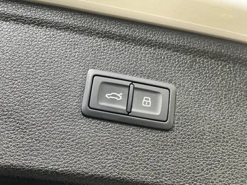 2020 Audi Q5 - image 24