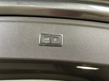 2018 Audi Q5 - image 22