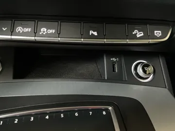 2018 Audi Q5 - image 30