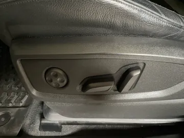 2018 Audi Q5 - image 20