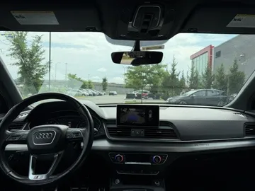 2018 Audi Q5 - image 9