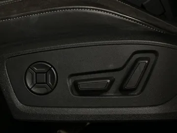 2019 Audi Q3 - image 26