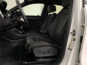 2019 Audi Q3 - image 3