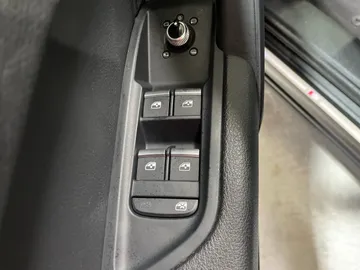 2018 Audi Q5 - image 23