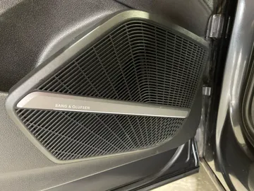 2018 Audi Q5 - image 32