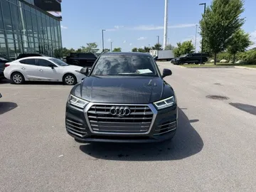 2018 Audi Q5 - image 2