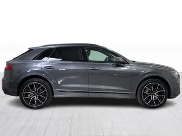 2019 Audi Q8 - image 2
