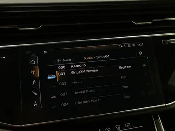 2019 Audi Q8 - image 32