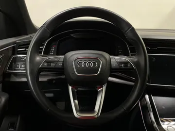 2019 Audi Q8 - image 28