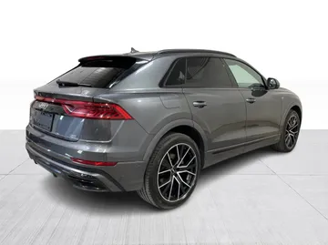 2019 Audi Q8 - image 15