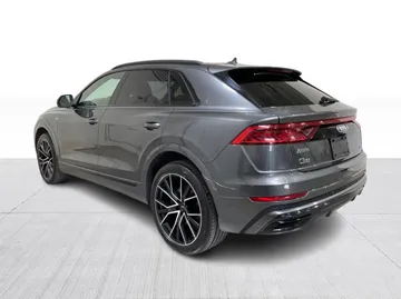 2019 Audi Q8 - image 12