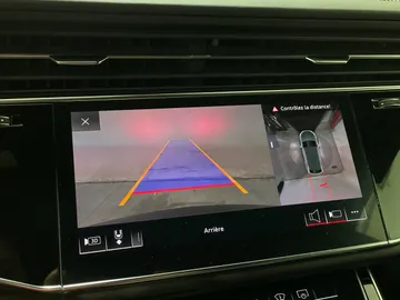2019 Audi Q8 - image 23