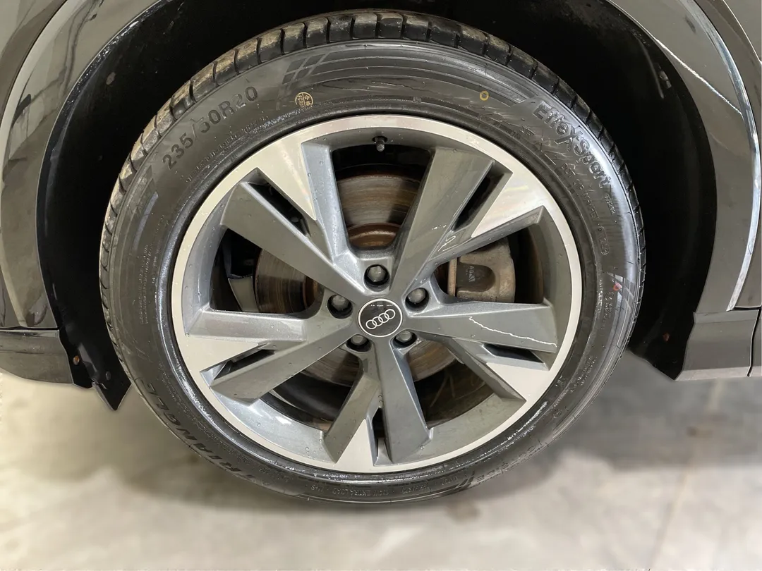 2024 Audi Q4 e-tron — photo 6