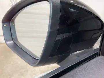 2024 Audi Q4 e-tron - image 20