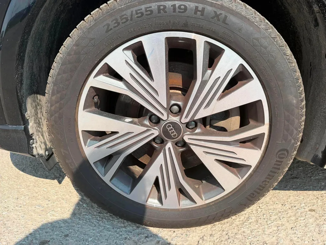 2024 Audi Q4 e-tron — photo 7