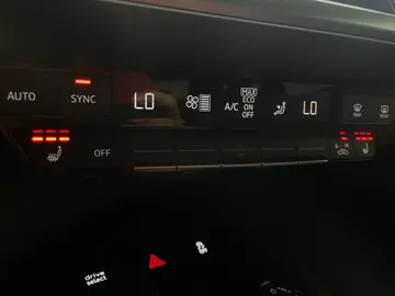 2024 Audi Q4 e-tron - image 27