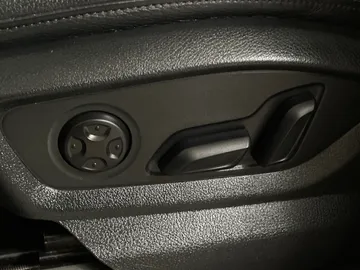 2019 Audi Q7 - image 27