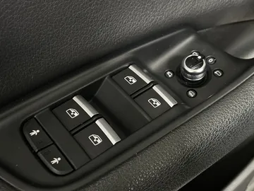 2019 Audi Q7 - image 26