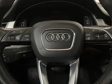 2019 Audi Q7 - image 19